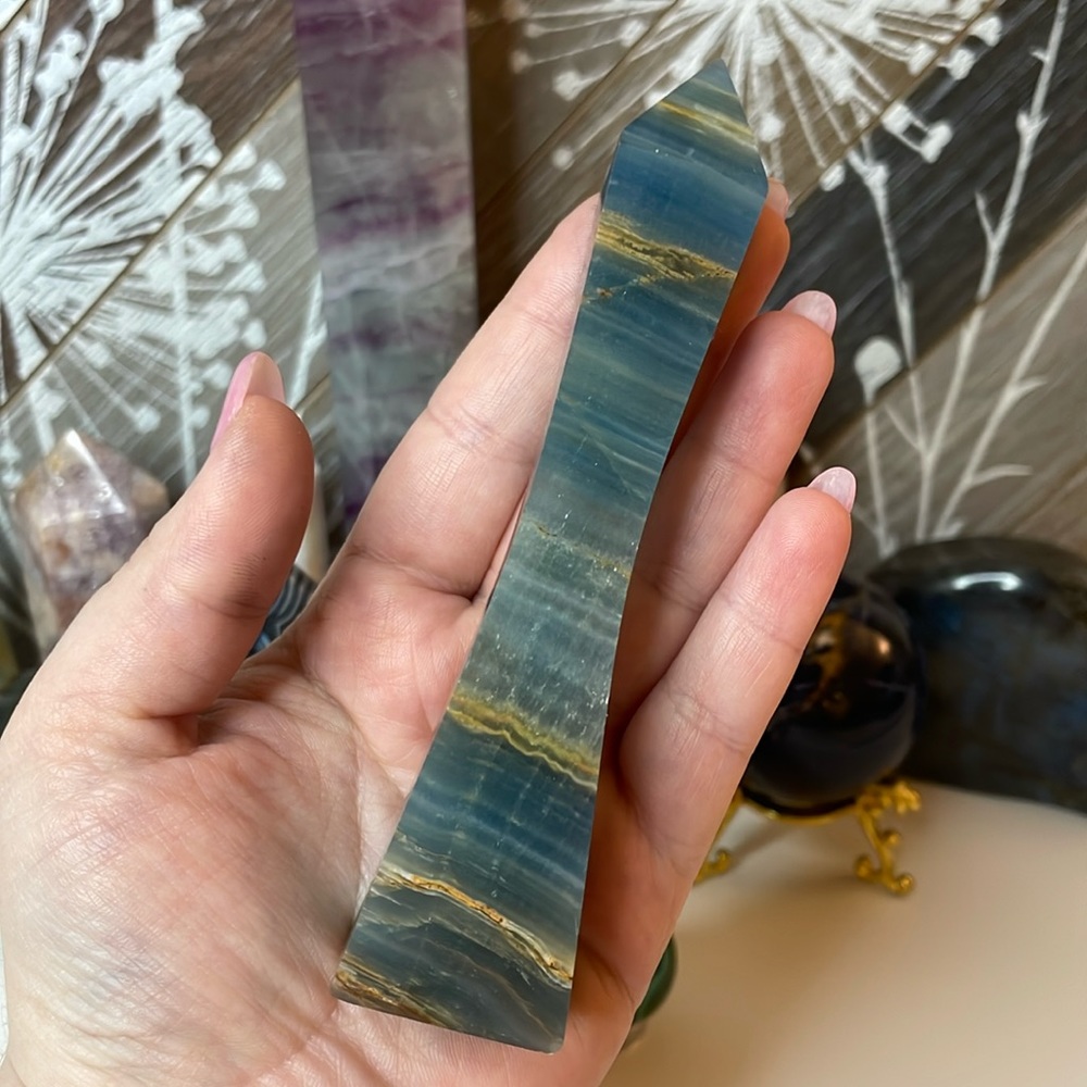 Blue Onyx Obelisk
